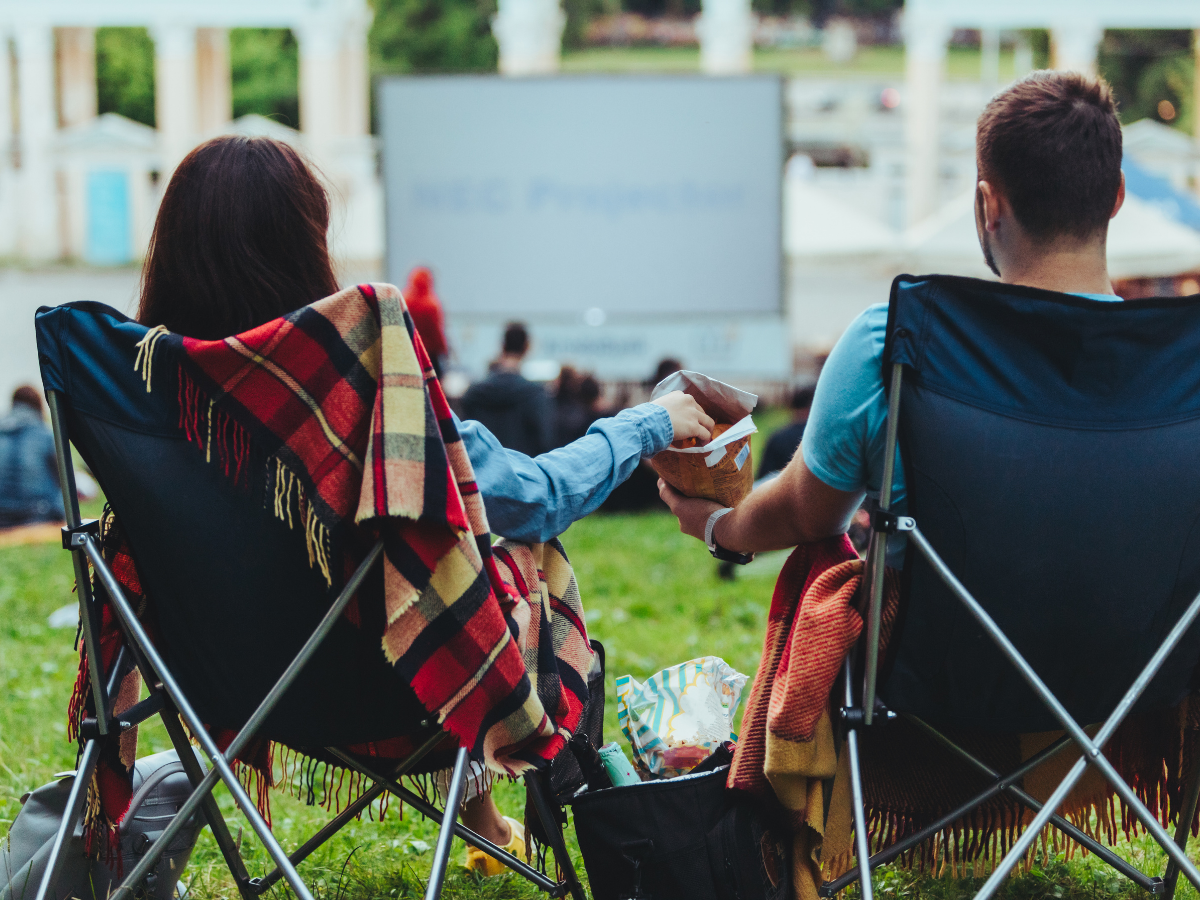 couple watching an outdoor movie